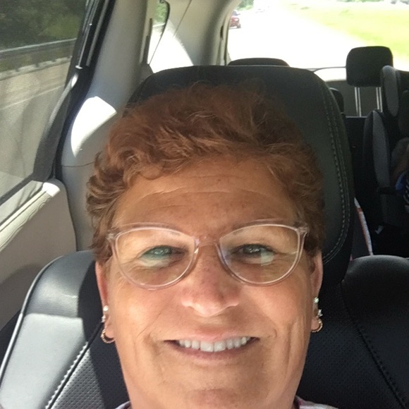 Meet your Posher, Janet - Picture 1 of 1